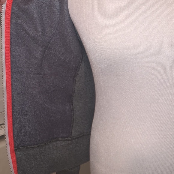 LULULEMON SIZE 4 GORGEOUS ZIPPERED HOODED THICK JACKET - Picture 11 of 13